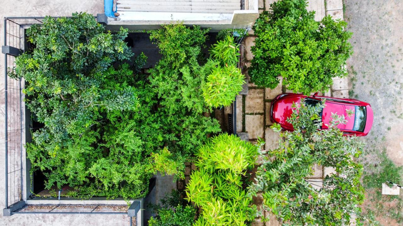 Isi Arana Eco Villa Anuradhapura Buitenkant foto
